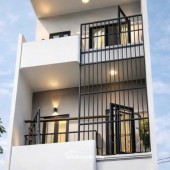 Nhà mới 3 tầng Long Hòa (Long An), thanh toán trước chỉ 900 triệu, dọn vào ở ngay