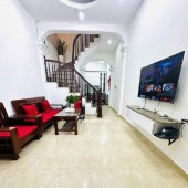 Bán Trương Định gần bến xe Giáp Bát, diện tích 38m2, 5 tầng, mặt tiền 3.2m