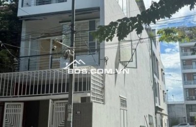 NHÀ 3 TẦNG PHÚ XUÂN 2 - KẸP CÔNG VIÊN 12M - SÁT HOÀNG THỊ LOAN