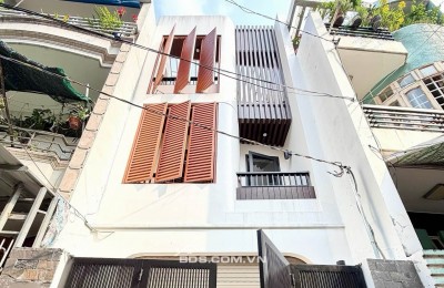 BÁN NHÀ 3 TẦNG MỚI XÂY KHU VỰC TÂN SƠN NHÌ, HẺM XE HƠI 6M THÔNG THOÁNG GẦN TRƯỜNG CẤP 2, 9.x Tỷ