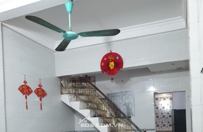 BÁN NHÀ 1.55 TỶ 2 TẦNG 46M2 SAU NHÀ MẶT ĐƯỜNG KHU SAU LA