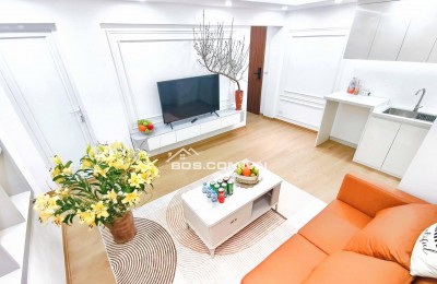 Bán Nhà Ngõ Ô TÔ, Ở Luôn Nam Đồng, Đống Đa 75m, giá 4.2 tỷ.