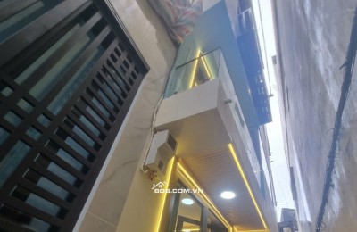 Chỉ 5 tỷ mua được căn nhà ngay trung tâm 126A/1 Nguyễn Cư Trinh Q1