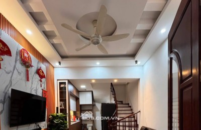 Bán Nhà Ngõ Quỳnh, Bạch Mai, Hai Bà Trưng 31m, 5 tầng, mt 4m, giá 10.35 tỷ.