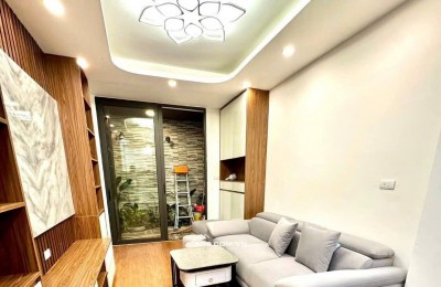 Bán Căn CCMN Đường Láng, Đống Đa 70m, Tầng 1, giá 3 tỷ.