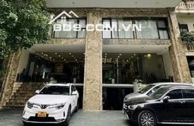 2 Mặt Trước Sau Phố Lạc Long Quân Mặt Tiền 15M 390 Tỷ 1 Mặt Phố 1 Mặt Vườn Hoa