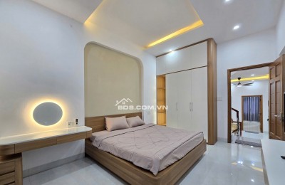 Chính chủ gửi bán nhà 3 tầng Full Nội Thất MT Bàu Năng 6, P Thanh Khê