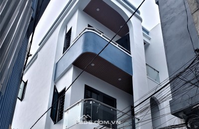 BÁN NHÀ LÔ GÓC SIÊU  ĐẸP 2.85 TỶ 3 TẦNG 46M2 NGÕ TRẦN THÁI TÔNG