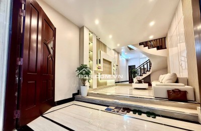 Bán Nhà Gần Phố Minh Khai, Hai Bà Trưng 52m, 4 tầng, mt 4.1m, giá 12.5 tỷ.