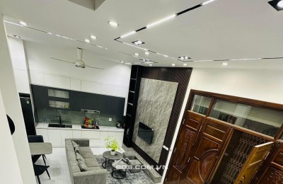 CHỈ 5.6 TỶ CÓ NHÀ LÔ GÓC PHÚC LỢI - 4 TẦNG Ở NGAY - SÁT VINHOMES RIVERSIDE