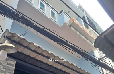 Nhà mới 3 tầng, ô tô đến cửa, đối diện C/C Sơn Kỳ, 3.2 tỷ