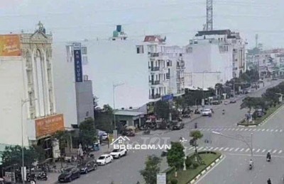 Bán hoặc cho thuê đất mặt tiền đường Hùng Vương, Thành Phố Tân An, Long An, DT 360m2