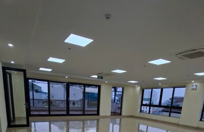 600tr/m2 9 Tầng Mặt Phố Lớn Đại La 265M2 Tòa Đẹp hiện Đại PCCC, GPXD Chuẩn