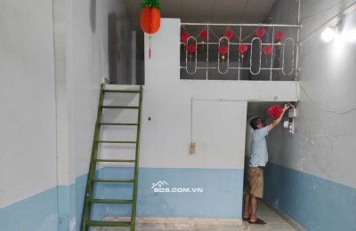 Cho thuê nhà nguyên căn ngay chợ Long Thạnh, xã Cần Giờ 70m2 chỉ 9tr/th. Lh:0932234469.