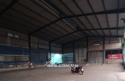 Cho thuê kho 450m2, 1050m2 MT đường Ql1A An Phú Đông Quận 12