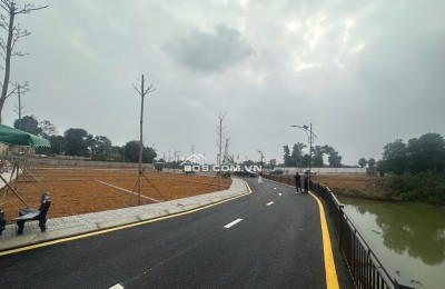 Siêu Phẩm Sát ĐH Quốc Gia cạnh Khu CNC Hoà Lạc View Hồ DT:120m Fuul Thổ cư Sổ đẹp