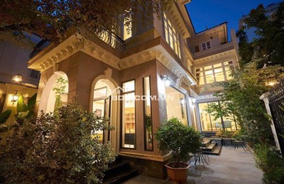 ĐIỂM CHẠM THƯỢNG LƯU - DINH THỰ LÔ GÓC TẠI  KHOẢNG TRỜI TÂY CIPUTRA