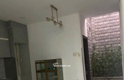 Bán nhà mặt tiền đường chính khu phố chợ Cầu Xáng