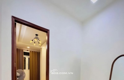  [PHƯỜNG BÀN CỜ] BÁN NHÀ MẶT TIỀN NGAY CÔNG VIÊN LÝ THÁI TỔ 4.3HA – 3 TẦNG – CHỈ 11.9 TỶ