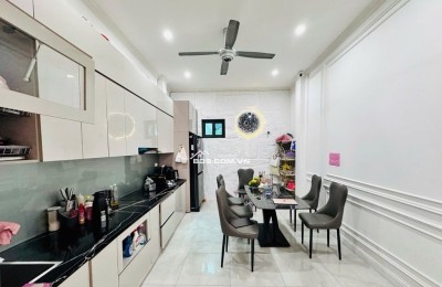 NHÀ ĐẸP LẠC LONG QUÂN – NGÕ RỘNG Ô TÔ – KINH DOANH TỐT – 2 MẶT THOÁNG