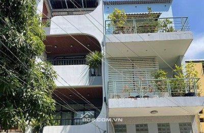 Bán nhà MTKD Huỳnh Tấn Phát, Quận 7; 6,5 x 30; giá chỉ 18,x tỷ