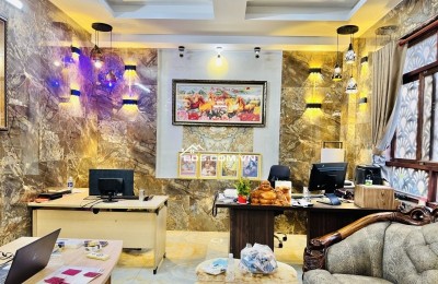 Bán Biệt Thự Triệu Đô Linh Đông Thủ Đức - 450m² - Ngang 18m - 5 Tầng Có Thang Máy - Giá 33 Tỷ