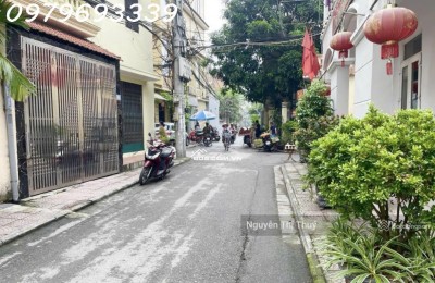 Hàng hiếm! Bán đất 3 mặt tiền ngõ 38 Kim Quan Thượng, Việt Hưng