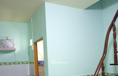 Nhà cho thuê góc hẻm có cửa hậu 2 tầng giá rẻ góc NVLinh & QL50