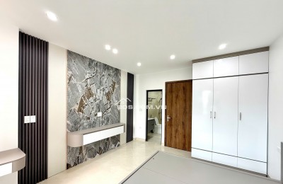 Bán NR tại Đại Linh, 7,6 tỷ, 30m2, 5 tầng, cầu thang máy pháp lý đầy đủ, giá siêu hời!