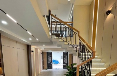 NHÀ ĐẸP HIẾM NGÃ TƯ GA – SÁT GÒ VẤP