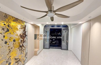 NHÀ PHỐ CĂN GÓC NHÀ 2 MẶT TIỀN HOÀNG SA. QUẬN 1