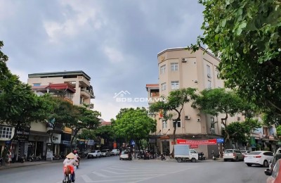 BÁN NHÀ PHƯỜNG BỒ ĐỀ DT 50M 4 TẦNG, NGÕ RỘNG Ô TÔ 7 CHỖ QUA NHÀ CHỈ 7.5TỈ