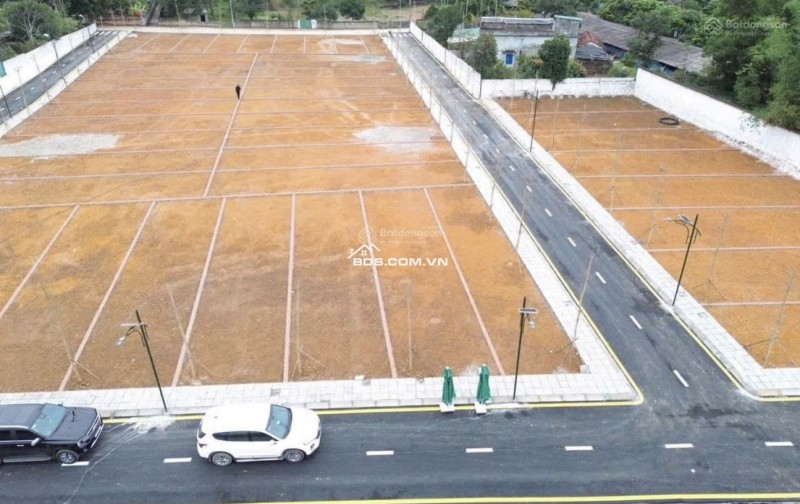 Siêu hiếm lô góc 2 mặt tiền view hồ Đồng Trạng gần ĐHQG, DT 102,5m2 full thổ cư, sẵn sổ