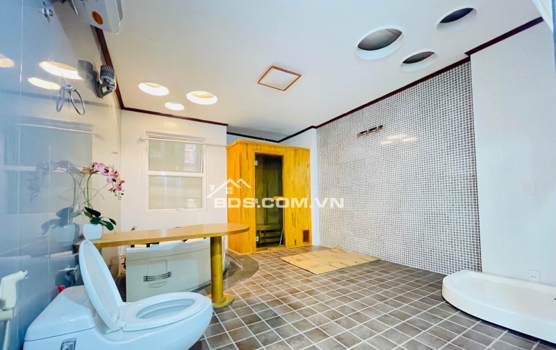 Lõi Lạc Long Quân - Nhà Đẹp 6 Tầng - Chủ Xây Tâm Huyết Tặng Nội Thất - Ô Tô Tránh - Sổ Hoa Hậu - Ở Sướng