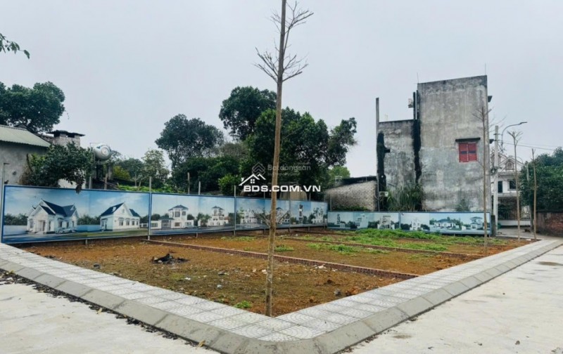 Bán lô góc chợ Phú Cát, tâm điểm hạ tầng đón sóng Metro 5 Hòa Lạc