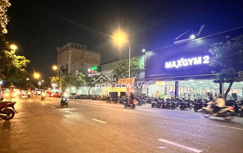 Chính chủ bán nhanh MTKD 30m Nguyễn Văn Lượng DTS 115m2 ngang 4.2m ngay CV Gò Vấp 11 tỷ.