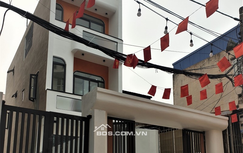 BÁN NHÀ SIÊU ĐẸP 3.3 TỶ 3 TẦNG 96M2 CÓ SÂN Ô TÔ NGÕ ĐƯỜNG THÁI BÌNH