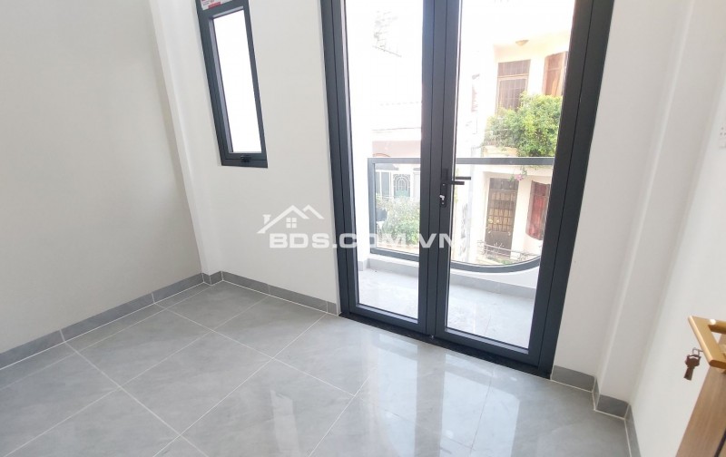 NHÀ ĐẸP HẺM XE HƠI RẠCH ÂU DƯƠNG LÂN – Q8 – 3.3/3.9M x10M – 3 TẦNG – GIÁ 6.8 TỶ