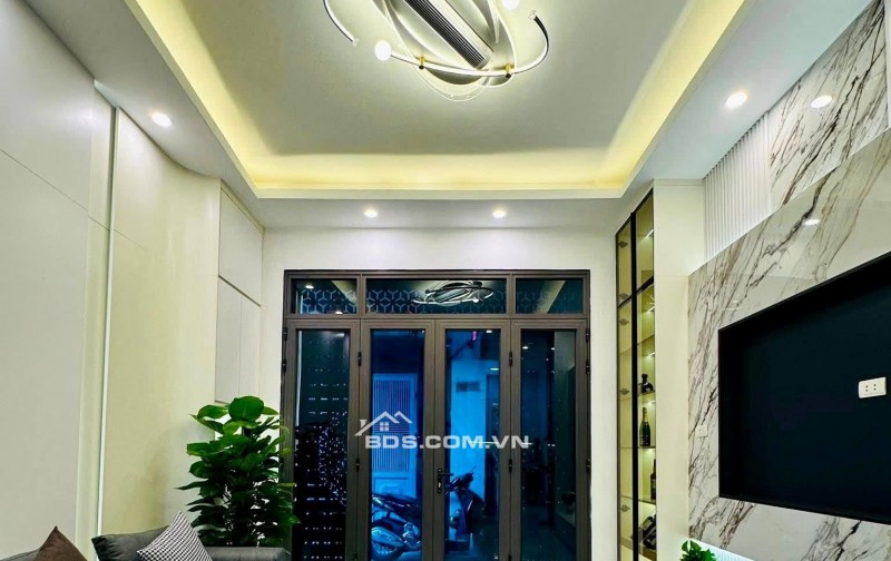 Bán Nhà Lô Góc, Thang Máy Lê Trọng Tấn, Thanh Xuân 41/45m, 6 tầng, mt 5m, giá 14.8 tỷ.