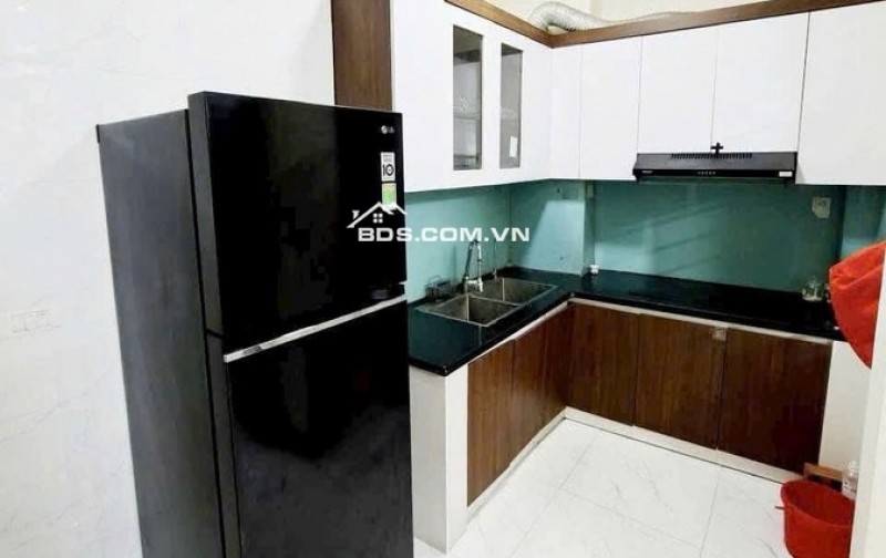 Nhà 5 tầng trung tâm Phúc Lợi, Full nội thất, ở ngay