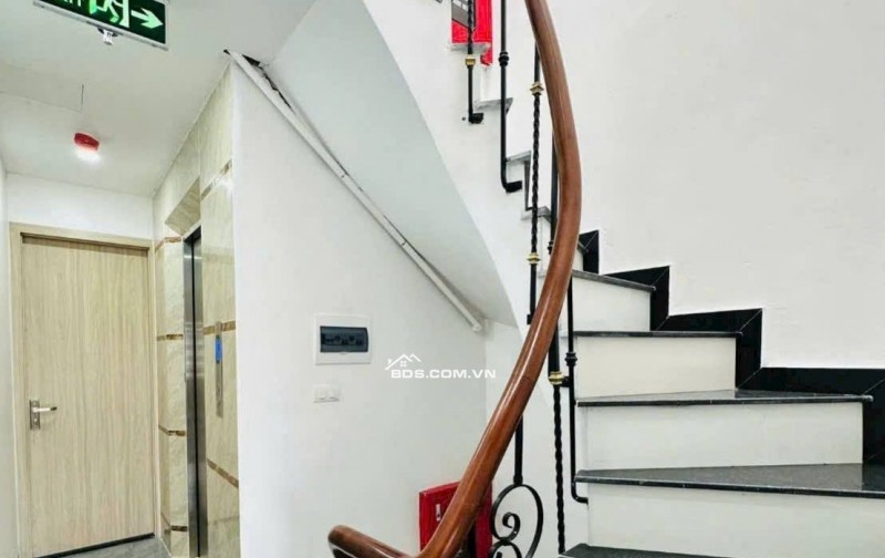 Bán Nhà Dòng Tiền Trương Định, Hai Bà Trưng 42m, 5 tầng, mt 3.5m, giá 12.6 tỷ.