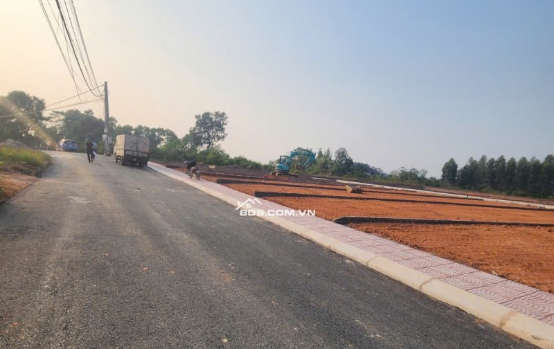 Bán Đất Thôn Cổng Sau, Hướng Đạo, khu công nghiệp Tam Dương 1, Vĩnh Phúc 100m, 800 triệu, xây nhà trọ, nhà ở.