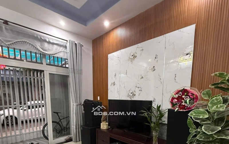 Siêu phẩm mHoà An 9 - nhà 3 tầng 3 mê đúc - full nội thất  chỉ sách vali vô ở