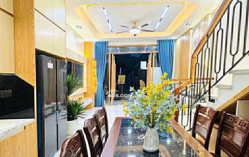 NHÀ 3 TẦNG 3 MÊ FULL NỘI THẤT VÀO Ở NGAY - TÔN ĐỨC THẮNG