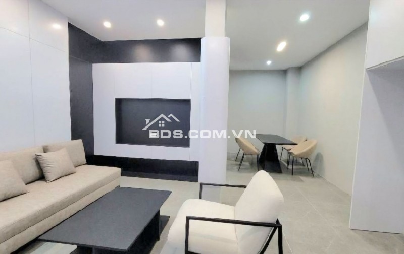 HÀNG SIÊU VIP KHU VỰC HOT TUYẾN PHỐ SẦM UẤT NGUYỄN THỊ ĐỊNH