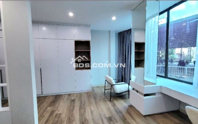 HÀNG SIÊU VIP KHU VỰC HOT TUYẾN PHỐ SẦM UẤT NGUYỄN THỊ ĐỊNH