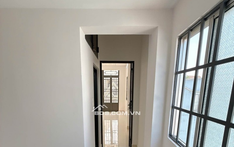 Cần bán nhà// NGUYỄN THỊ THẬP, cách hẻm xe hơi chỉ 5m