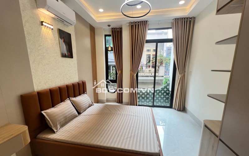 Phạm Văn Hai – Tân Bình | Hẻm 4m xe hơi đỗ cửa – nhà đẹp 4 tầng, nội thất xịn, vị trí sát Phú Nhuận