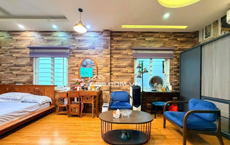 CẦN BÁN GẤP - NHÀ ĐẸP - TRUNG TÂM ĐỐNG ĐA - GẦN PHỐ