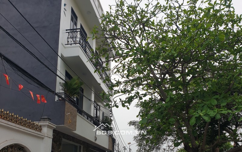 BÁN NHÀ ĐẸP 3.4 TỶ 3 TẦNG 50M2 MẶT ĐƯỜNG KHU ĐỒNG QUÝT